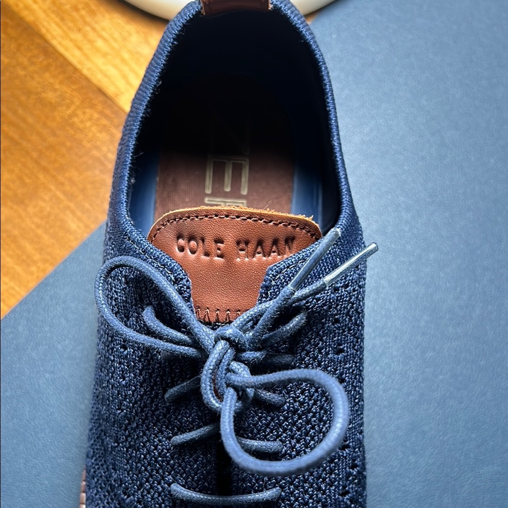 Cole Haan Men's Navy Knit Oxford Shoes. NWOT